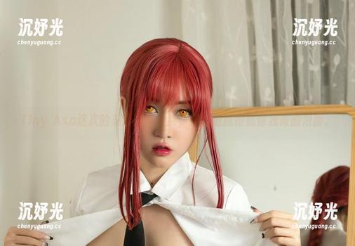 Tiny Asa这次的美脚写真更新，果然细腻得就像我做的泡面。